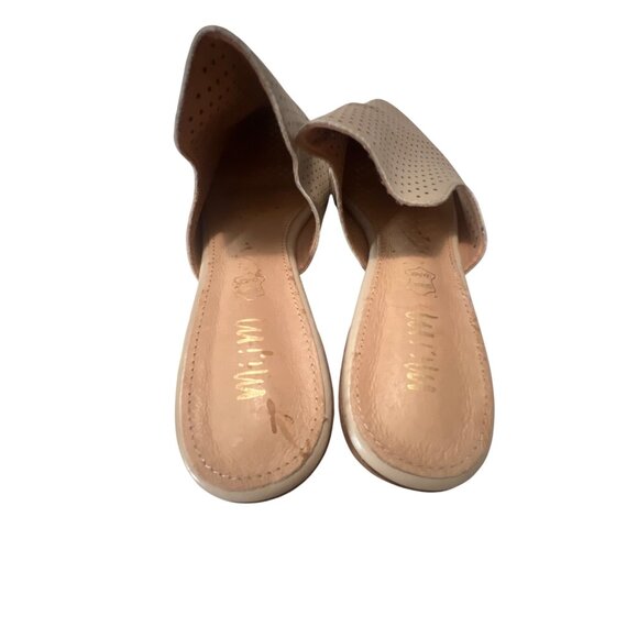 Mi.Im Perforated Beige Pointed Toe Mules Size 9 - Picture 4 of 5